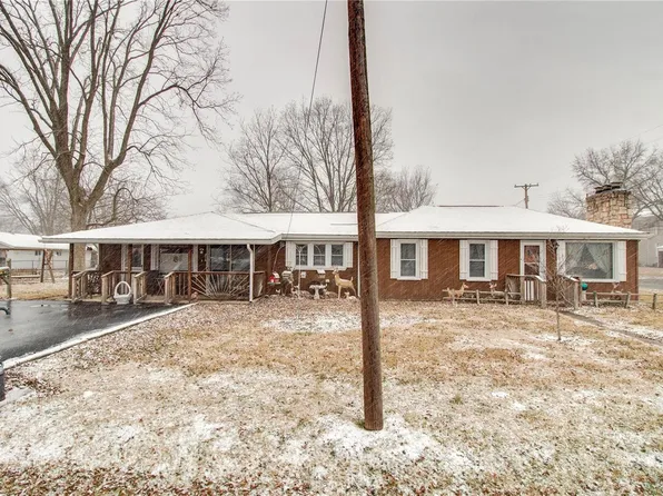 101 Henry St, Otterville, IL 62052