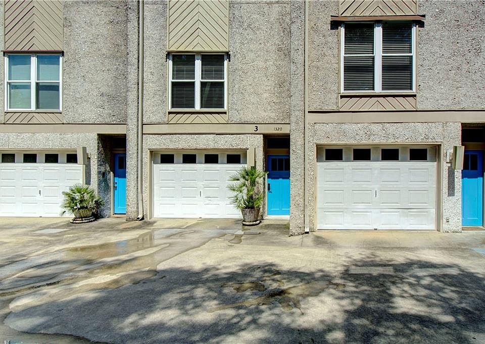 1st image of 1320 Oak St #3-A