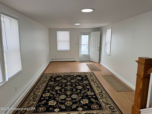 5th image of 640 Ridge St