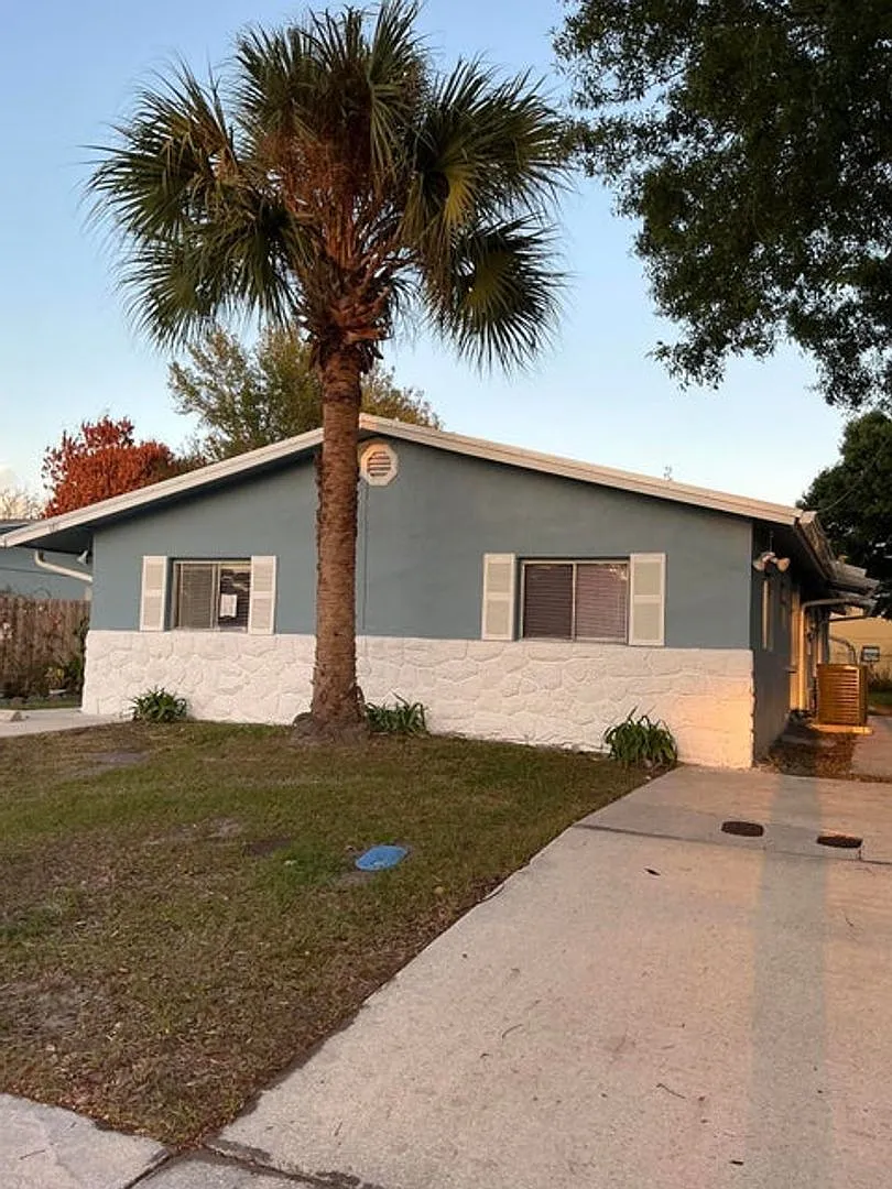 Ft Pierce Rental — Photo 2