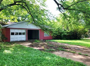 908 W Crestwood Dr, Monett, MO 65708