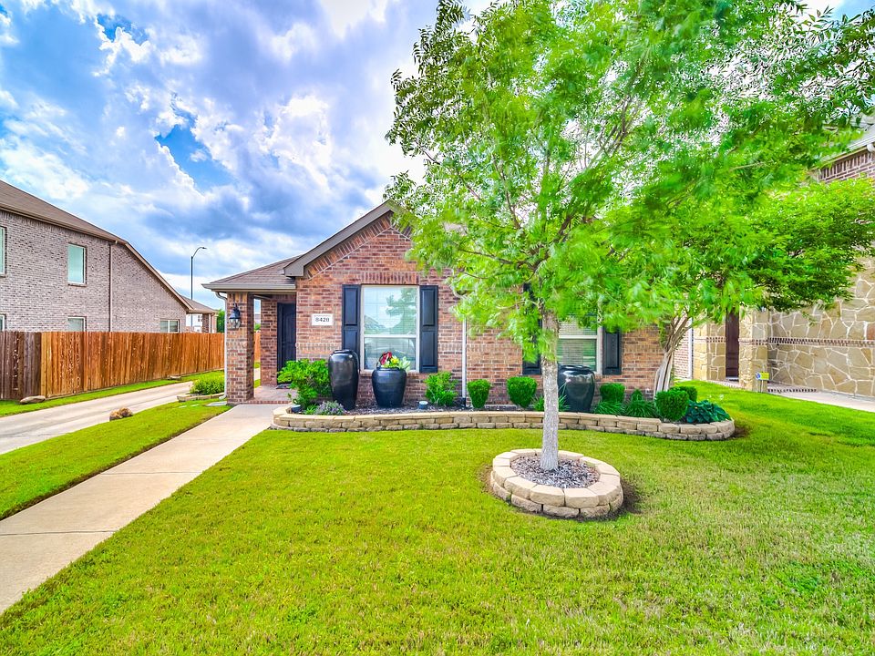1st image of 8428 Gentian Dr