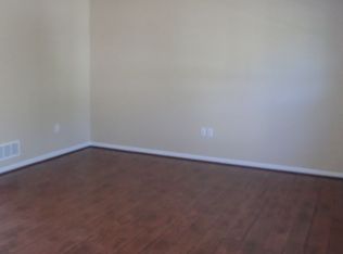 392 Montclair Tower Dr, Saint Charles, MO 63303