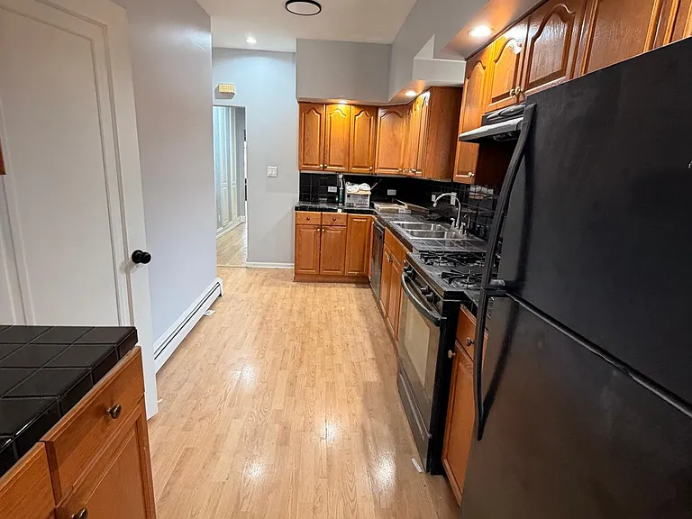 11634 S Hale Ave — Photo 6