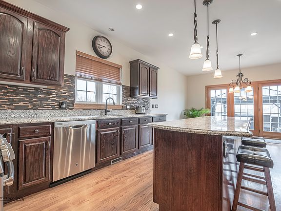 4th image of 21148 Coventry Cir