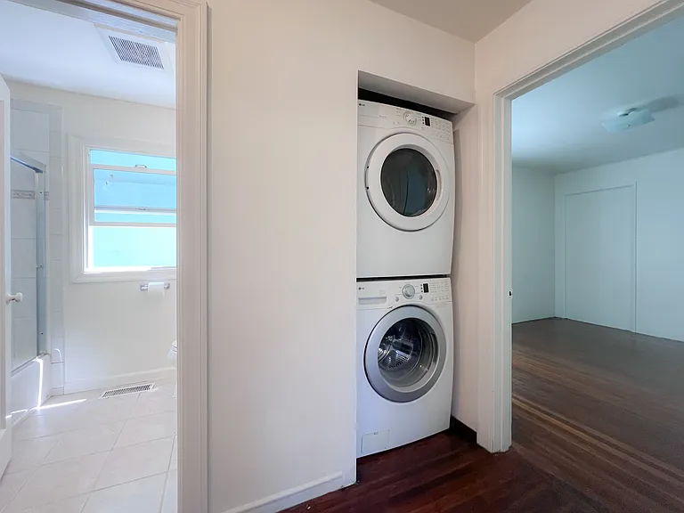 1054 Cornell Ave — Photo 5