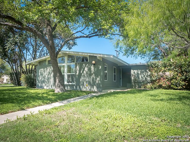 1st image of 2803 Knight Robin Dr