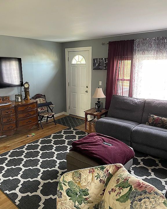 1st image of 6 Cote Ave