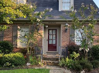 77 Kingsbridge Way, Little Rock, AR 72212