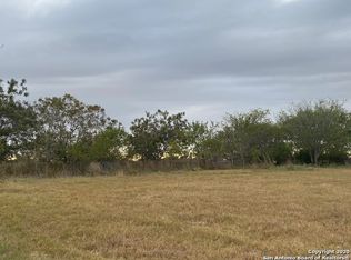 130 Gin View Ln, Seguin, TX 78155