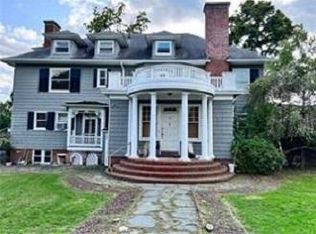 84 Highland Ave, Middletown, NY 10940