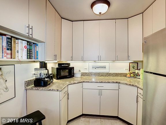 5th image of 4501 Arlington Blvd APT 520