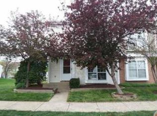 113 Saint Charles Sq, Sterling, VA 20164