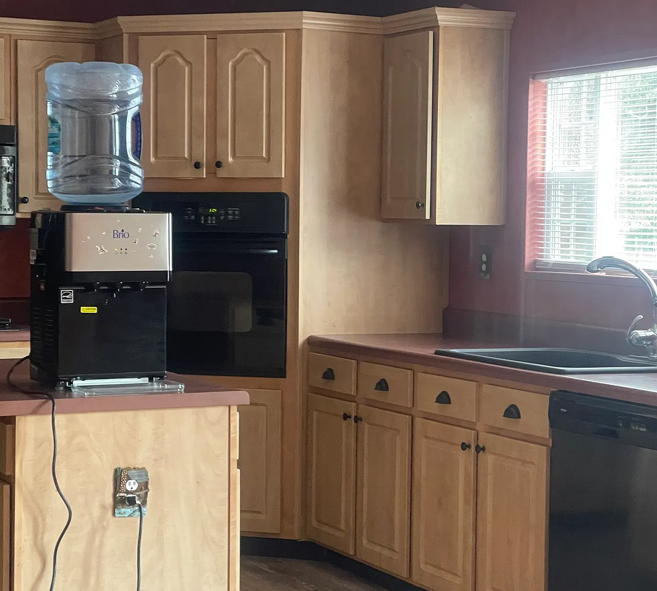 3 bed, 2200 sqft, $2,100 — Photo 4