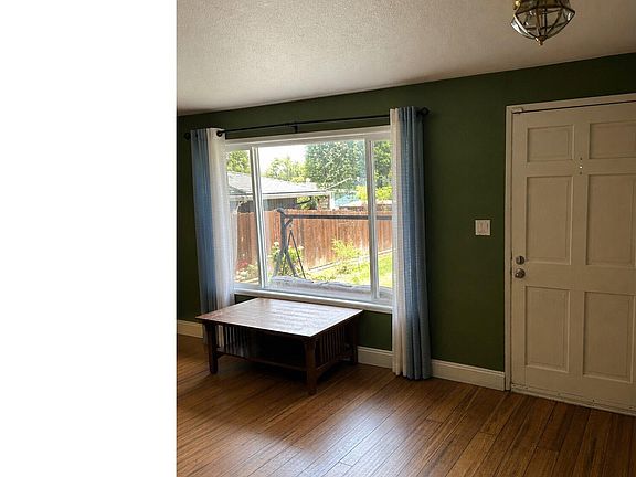 2nd image of 2122 Hill Way