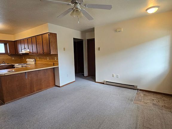 2nd image of 849 6th St #224