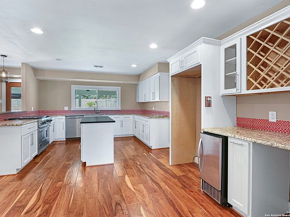 4th image of 1507 HASKIN DR