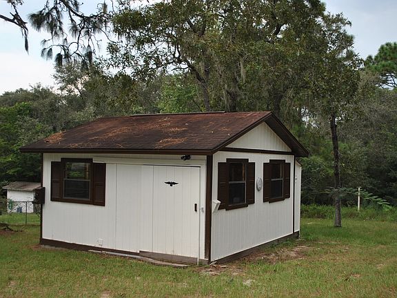 LARGE WORKSHOP W/ELECTRIC