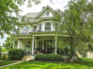 938 Ridge Rd, Buffalo, NY 14218