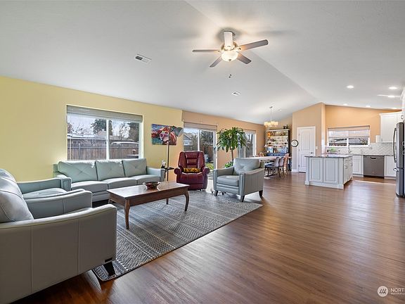 3rd image of 1854 Matara Court