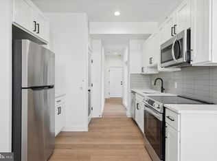724 S 4th St #3R, Philadelphia, PA 19147