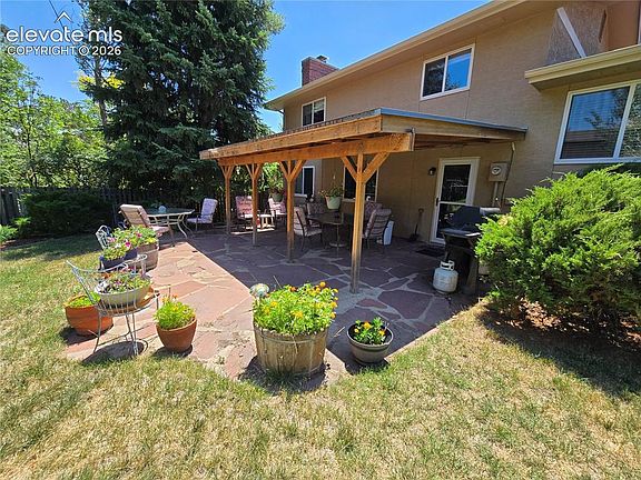 3rd image of 2565 Brady Dr