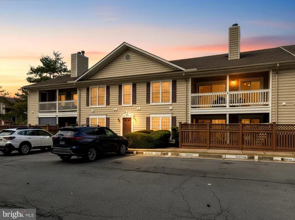 6049 Essex Ct House B, Alexandria, VA 22311
