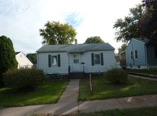 1325 W 37th St, Davenport, IA