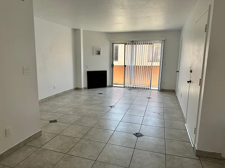 6623 Woodley Ave #213 — Photo 5