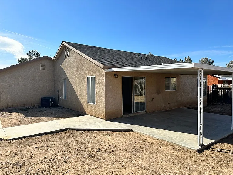17785 Carson Cir — Photo 8
