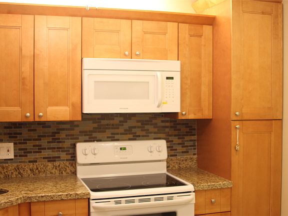 5th image of 2679 Carambola Cir N