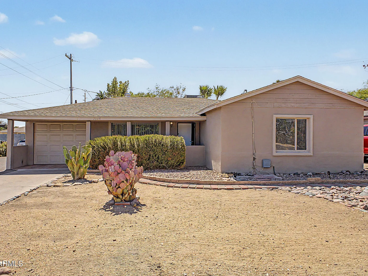 3 bed, 2.0 bath, 1589 sqft, $2,100 — Photo 1