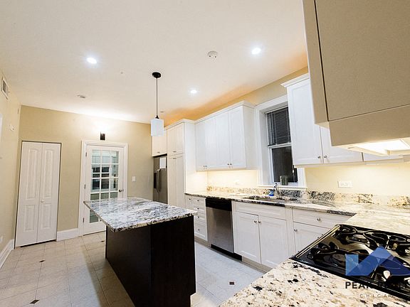 2nd image of 2925 N Pine Grove Ave #2230943