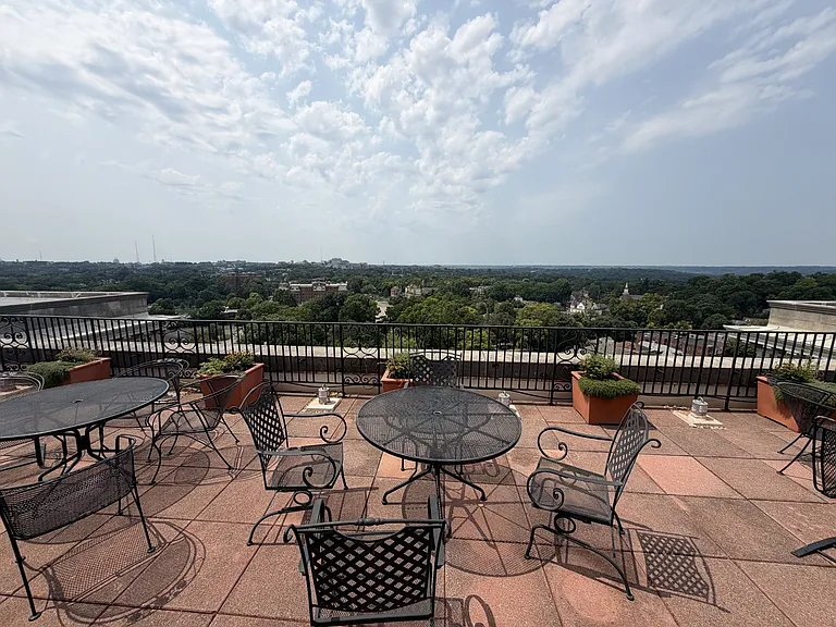3900 Rose Hill Ave #905 — Photo 21