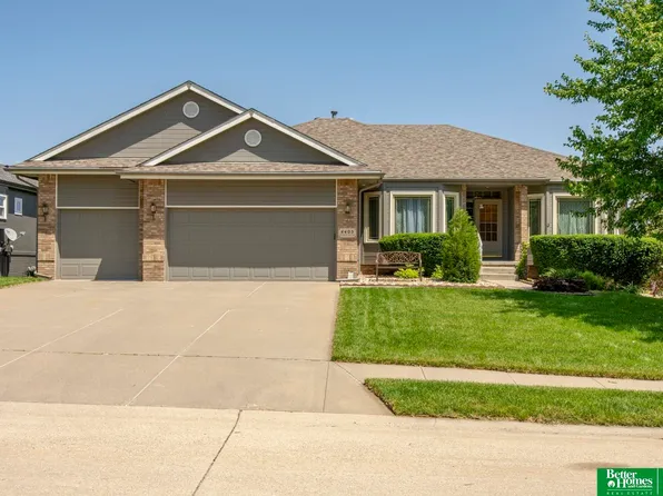 4405 N 156th Avenue Cir, Omaha, NE 68116