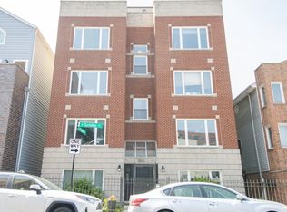 323 W Schiller St #1W, Chicago, IL 60610
