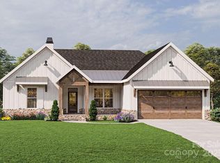 2042 Piper Ridge Dr, Lenoir, NC 28645