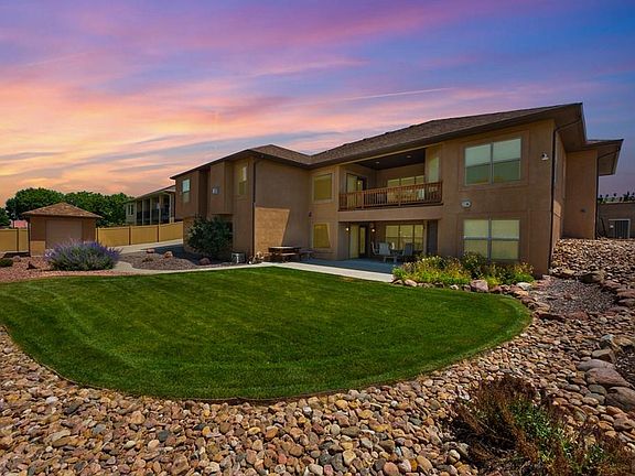 2nd image of 5529 Terracina Pl