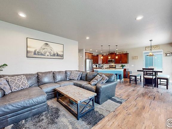 5th image of 4462 Fox Grove Dr