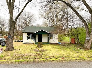 1121 Cannon Ln, Harrisburg, IL 62946