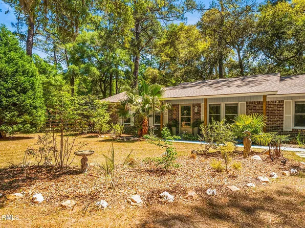 64 Dulamo Blf, Saint Helena Island, SC 29920