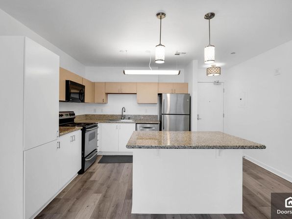 630 W 6th St APT 615