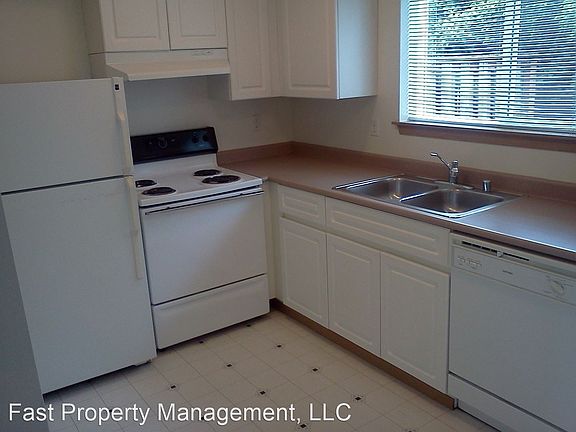 2nd image of 2719 W Maplewood Ave #102