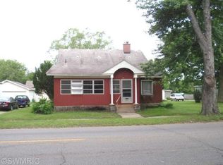 709 S Main St, Three Rivers, MI 49093