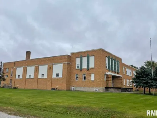 710 Walnut St, New Windsor, IL 61465
