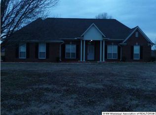12989 Meadow View Dr, Olive Branch, MS 38654