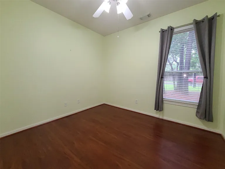 7015 Pinefern Ln — Photo 14