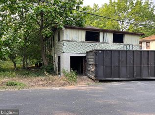 16 Woodside Ave, Schwenksville, PA 19473