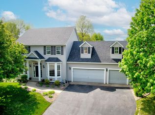 510 Rolling Hills Cir, Eagan, MN 55121