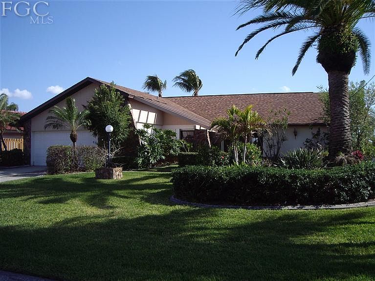1st image of 702 SW 49th Ln